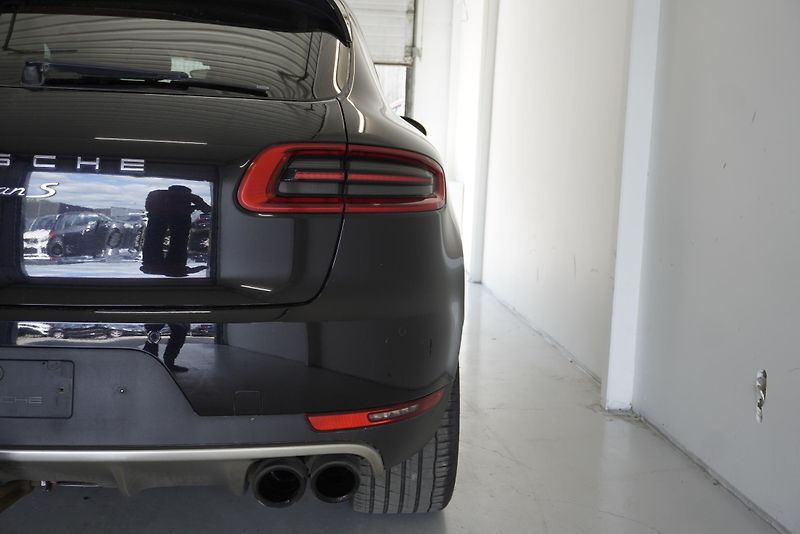 Porsche Macan 3.0i AWD PDK7 - fotka 7 z 27