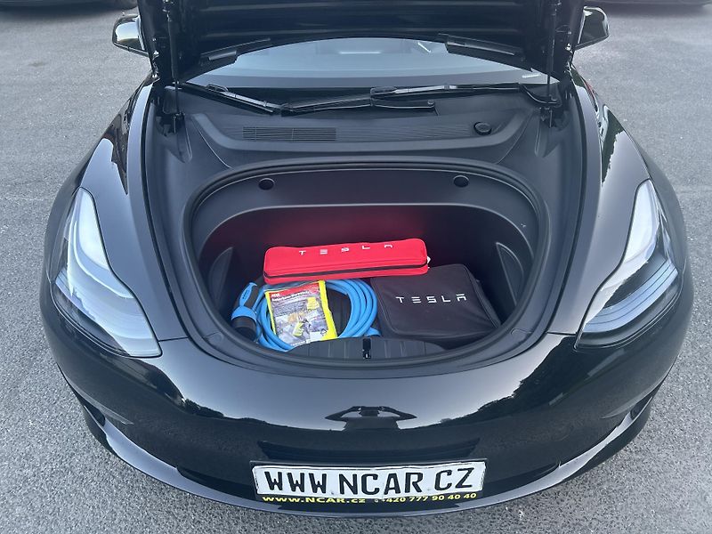 Tesla Model 3 LONG RANGE DUAL MOTOR SOH 96% - fotka 18 z 54