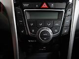 Hyundai i30 (2015) 1.6GDi, 1.maj,ČR, servis - náhled 16