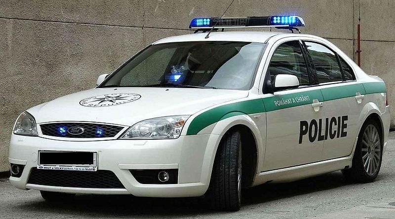 Tatra 613.