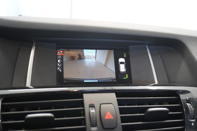 BMW X3  2,0 XDRIVE28I AUT. - fotka 18 z 29