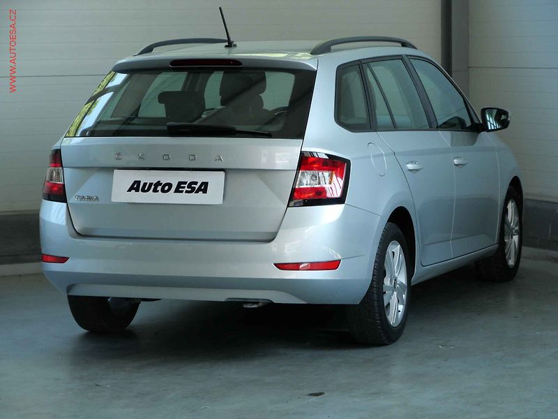 Škoda Fabia (2022) 1.0 TSI, 1.maj,ČR, Ambition - fotka 4 z 20