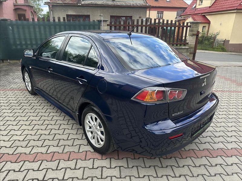 Mitsubishi Lancer 1,6 1.majitel - fotka 6 z 22