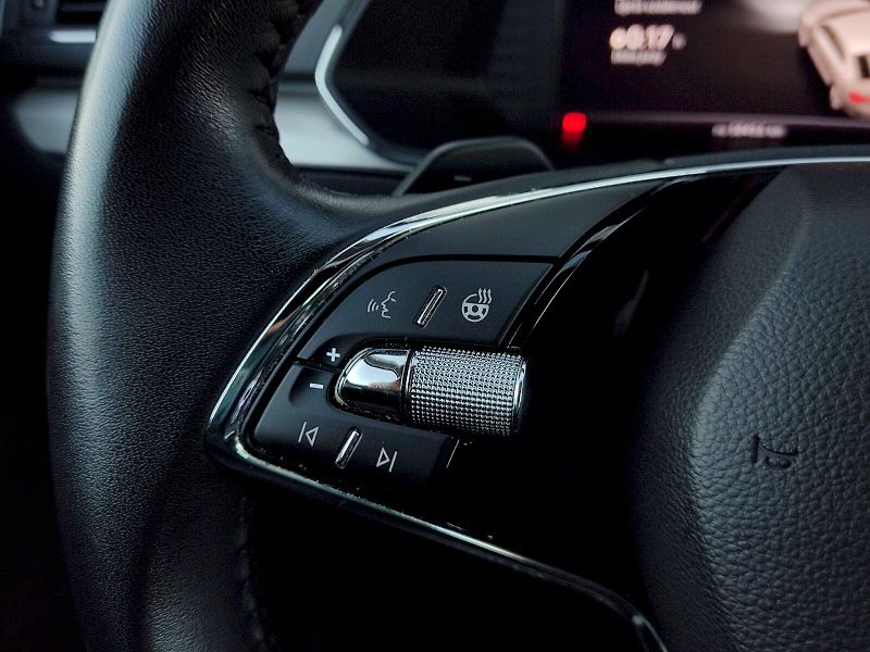 Škoda Superb (2020) L&K 2,0 Tdi 147 Kw 4x4 DSg - fotka 36 z 46