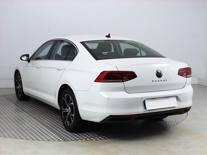Volkswagen Passat (2020) Business 1.5 TSI, Serv.kniha - fotka 4 z 16