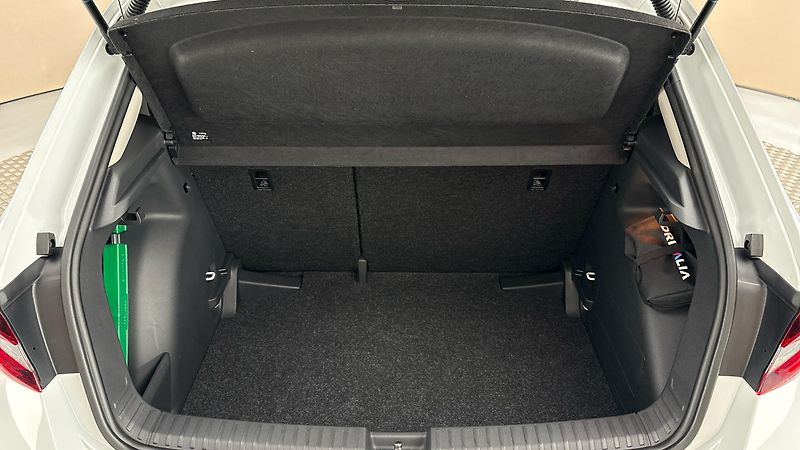 Škoda Fabia 1.0 TSI Style - fotka 17 z 23