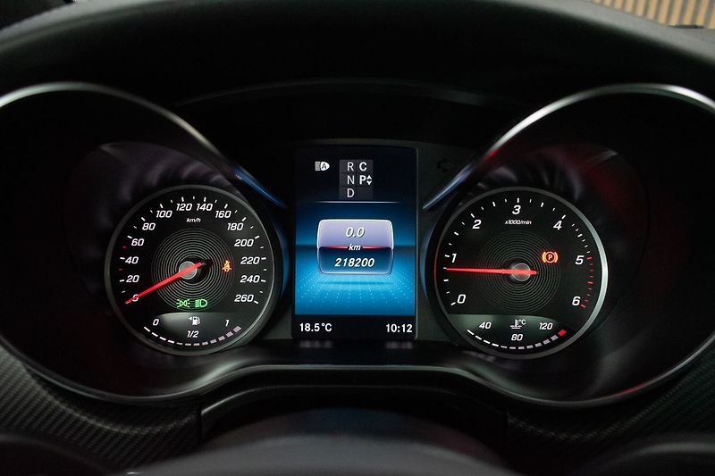 Mercedes-Benz Třídy V 300d L*AVANTGARDE*TAŽNÉ*ČR 1.M - fotka 25 z 46