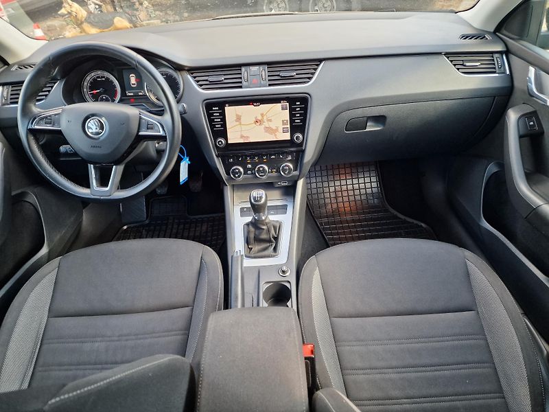 Škoda Octavia 1,6TDI 85KW VÝHŘEV TAŽNÉ  - fotka 12 z 19