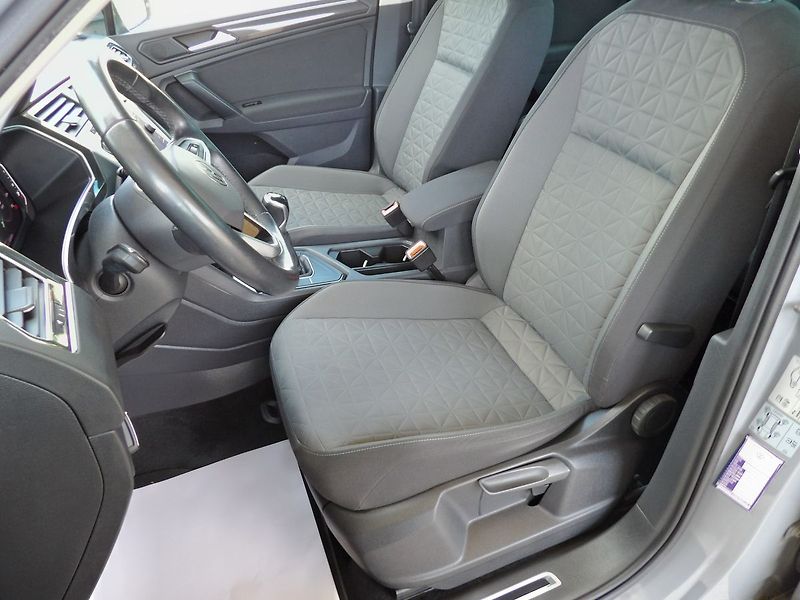 Volkswagen Tiguan 1.5TSI 110kW Virtual Life ACC - fotka 22 z 34