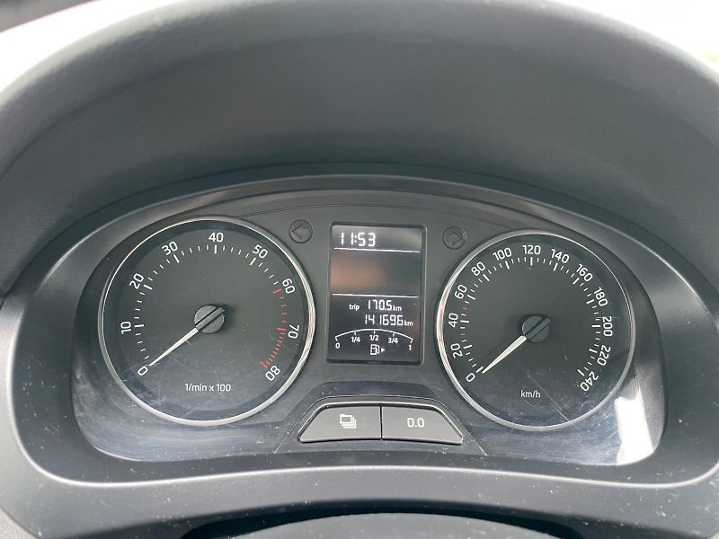 Škoda Rapid (2013) AMBIT 63/1.2TSI 5G - fotka 16 z 27