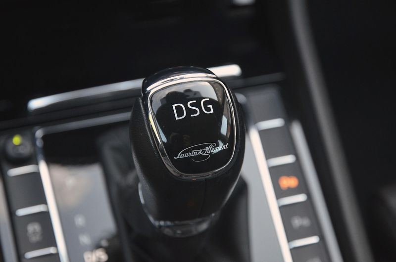 Škoda Superb (2016) 2.0 TDi 140kW 4x4 L&K / 1.MAJ. - fotka 33 z 47
