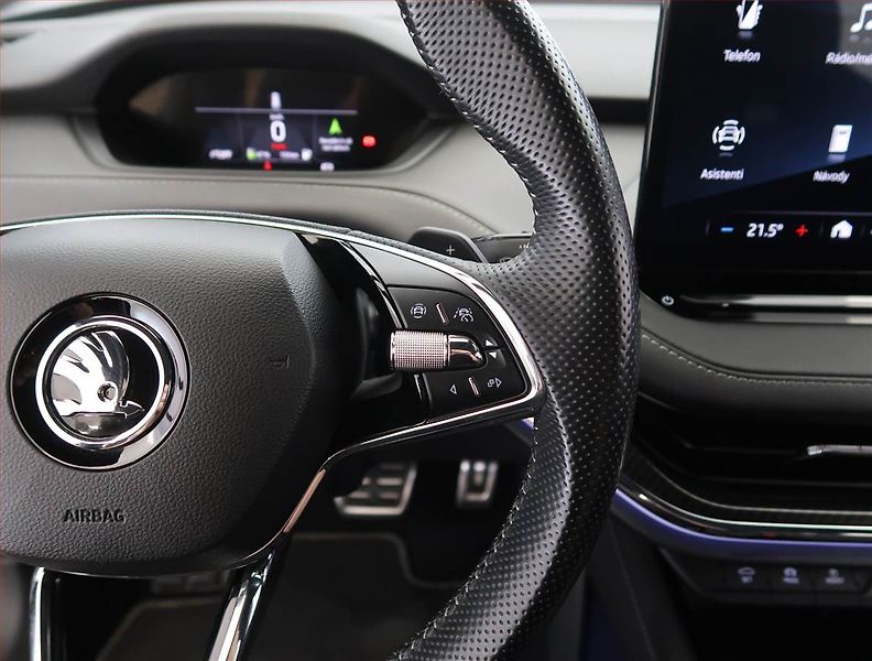 Škoda Enyaq (2023) Sportline iV 60 (62 kWh) - fotka 26 z 31