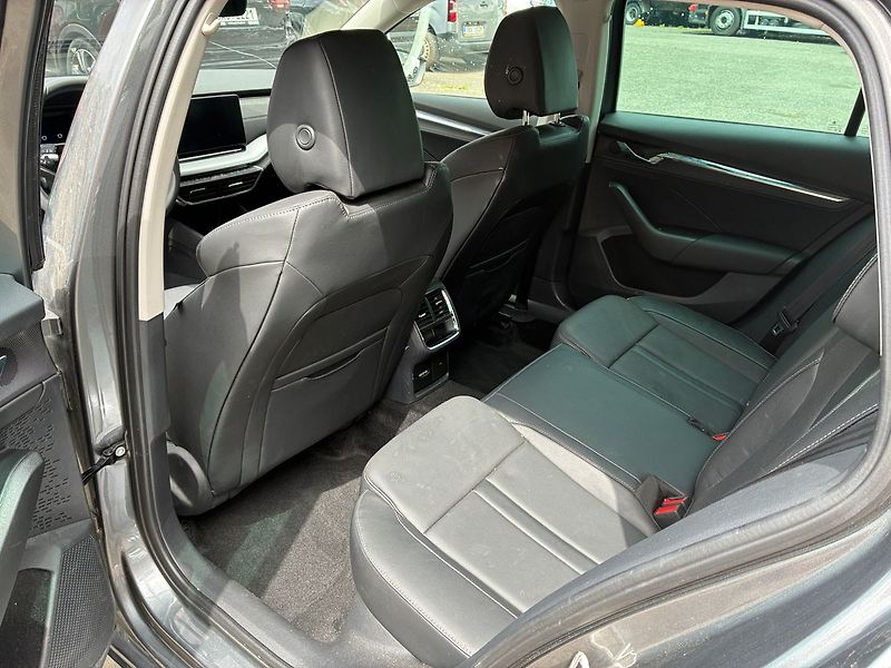 Škoda Octavia 2.0 TDi DSG STYLE PLUS 110 kW - fotka 8 z 25