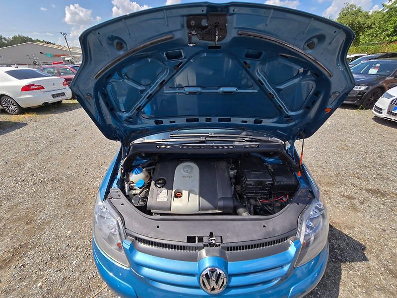 Volkswagen Golf (2005) 1.6 Trend DSG - fotka 22 z 23