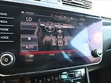 Škoda Superb 2,0 TDI SportLine Kamera ACC - náhled 27