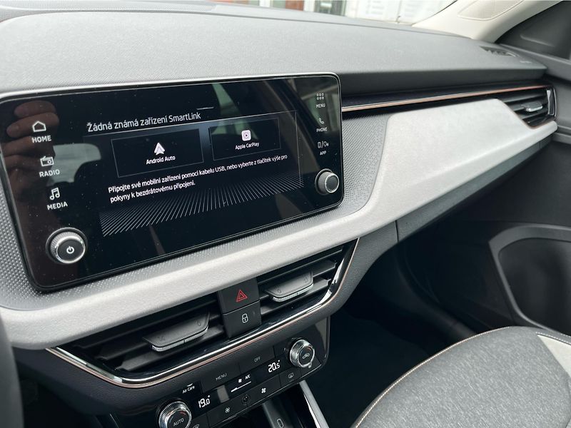 Škoda Scala 1.0 TSi 85 kW TOP SELECTION - fotka 18 z 28