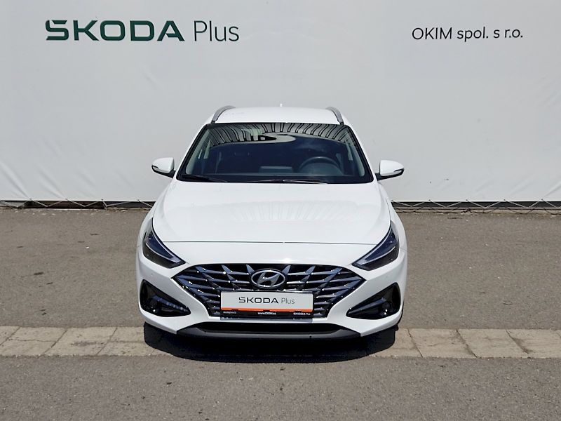 Hyundai i30 (2024) CW 1,5 T-GDI 117 kw - fotka 4 z 35