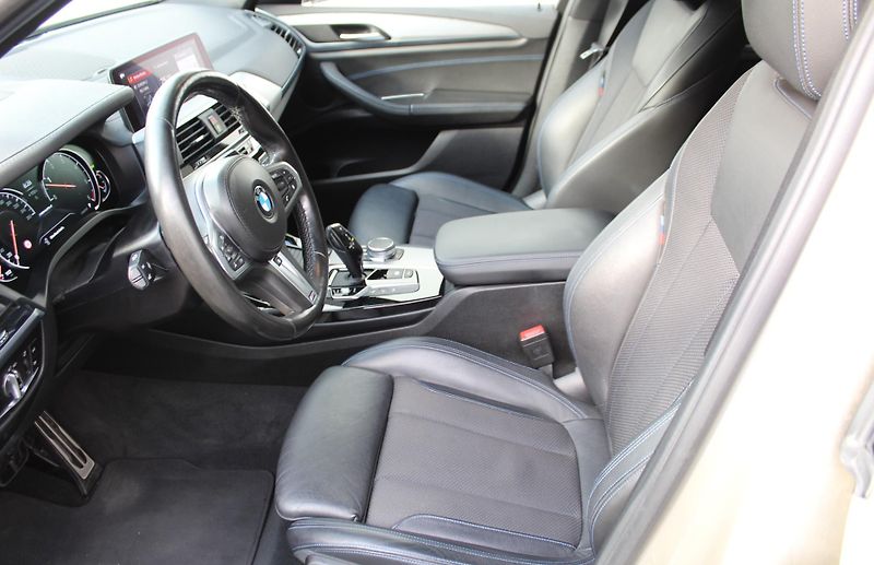 BMW X3 X3 M40d - fotka 10 z 23