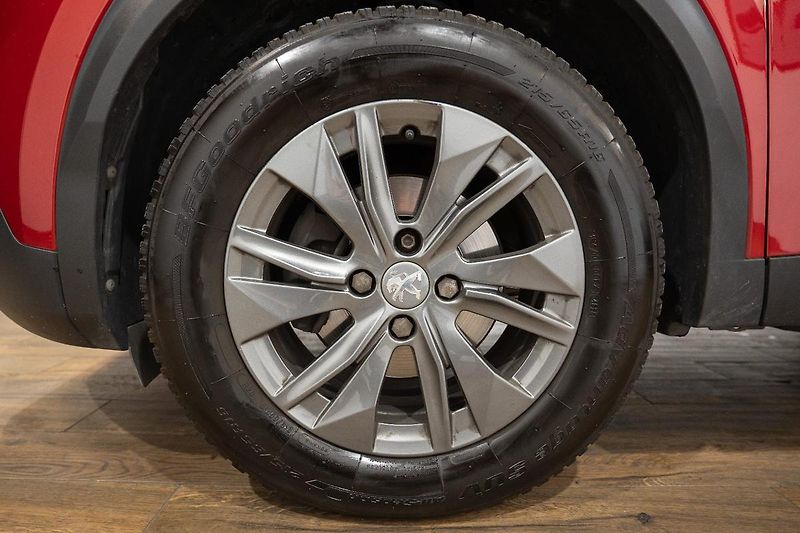 Peugeot 2008 1.2 PureTech 96 kW - fotka 25 z 27