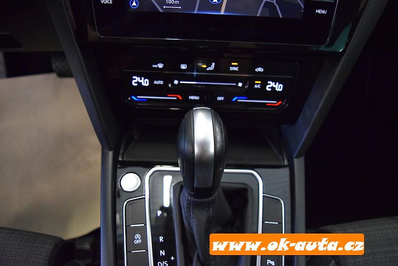 Volkswagen Passat 2.0 TDI BUSINESS DSG 97 000 KM - fotka 37 z 51