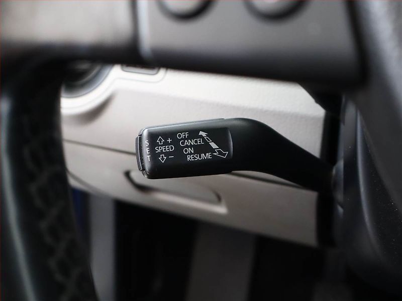 Volkswagen Passat (2009) 1.9 TDI, po STK, Tažné - fotka 15 z 15