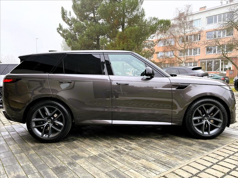 Land Rover Range Rover Sport (2026) 3,0 P460e DYNAMIC SE PHEV - fotka 10 z 39