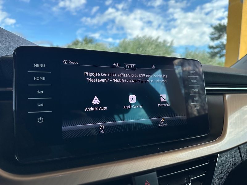 Škoda Scala (2022) 1.5TSi LED,VIRTUAL, KAMERA - fotka 14 z 19
