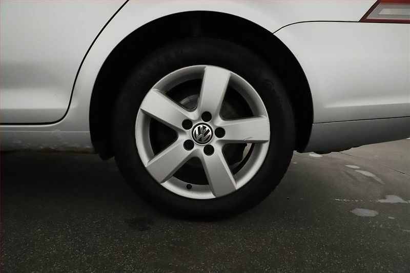 Volkswagen Golf (2012) 2.0 TDI, Automat, po STK - fotka 17 z 17