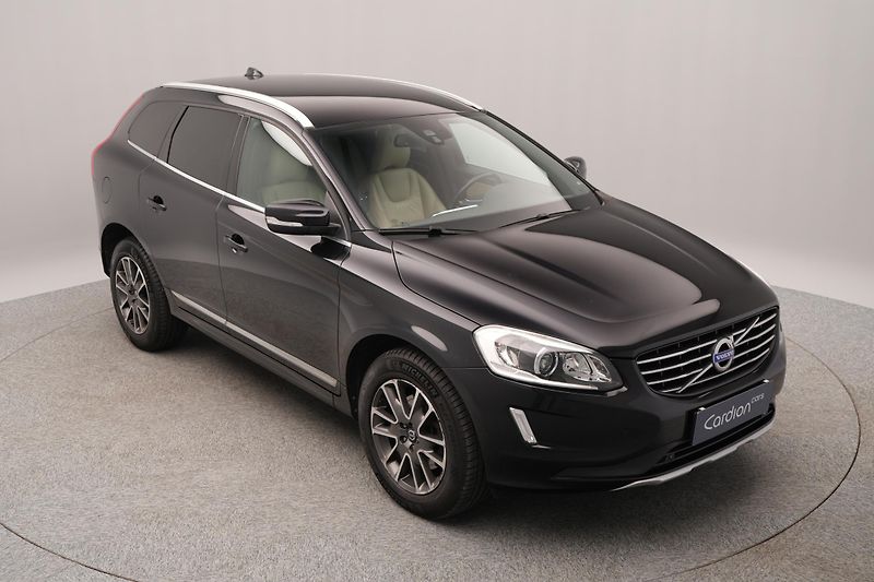 Volvo XC60 D4 AWD SUMMUM AUT CZ 1.maj - fotka 13 z 40