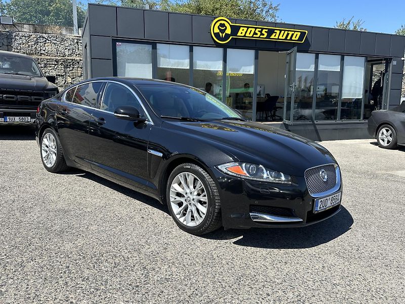 Jaguar XF (2012) Jaguar XF 2012 - fotka 1 z 17