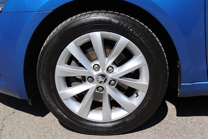Škoda Octavia 2.0TDI DSG 110kW ČR DPH - fotka 18 z 50
