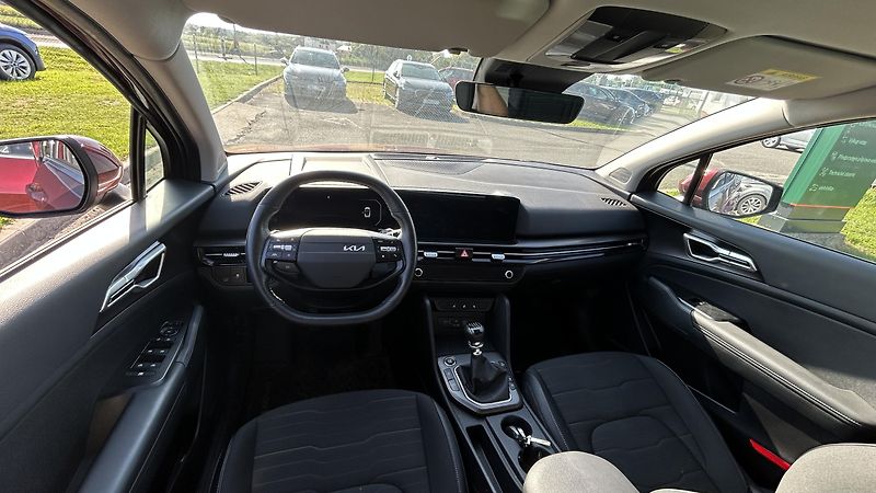 Kia Sportage (2025) 1.6 TGDI TOP 1.maj Facelift - fotka 8 z 13