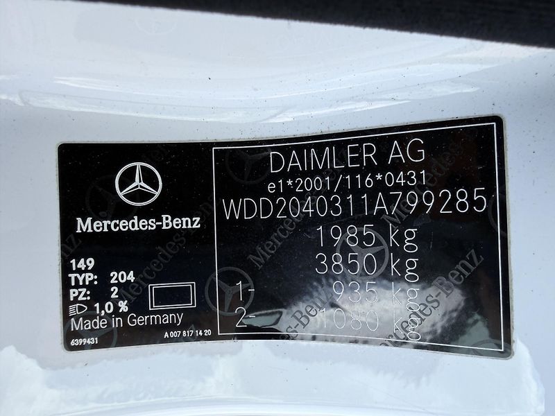 Mercedes-Benz Třídy C 180 CGI NAVIGACE SERVISKA - fotka 37 z 37
