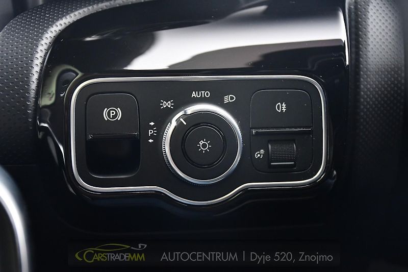 Mercedes-Benz CLA AMG 35 KESSY PANO 4MATIC - fotka 25 z 58