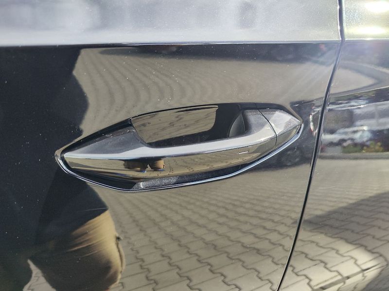 Škoda Enyaq EV/55 kWh/125kW Tour 50 - fotka 12 z 36