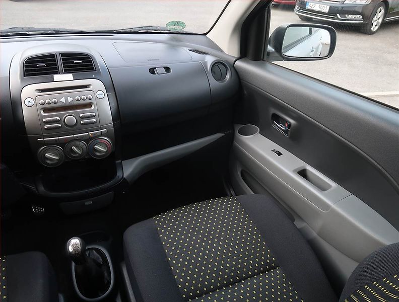 Daihatsu Sirion (2008) 1.3, 4X4, nová STK, Tažné - fotka 8 z 16