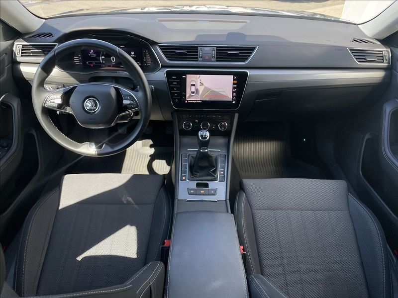 Škoda Superb 2,0 TDI Style NAVI+Kamera 360° - fotka 5 z 23