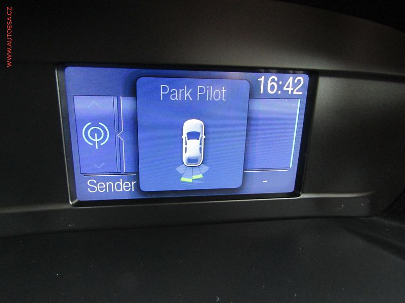 Ford Kuga (2013) 2.0 TDCi 4x4, AT, bixen, AC - fotka 11 z 17