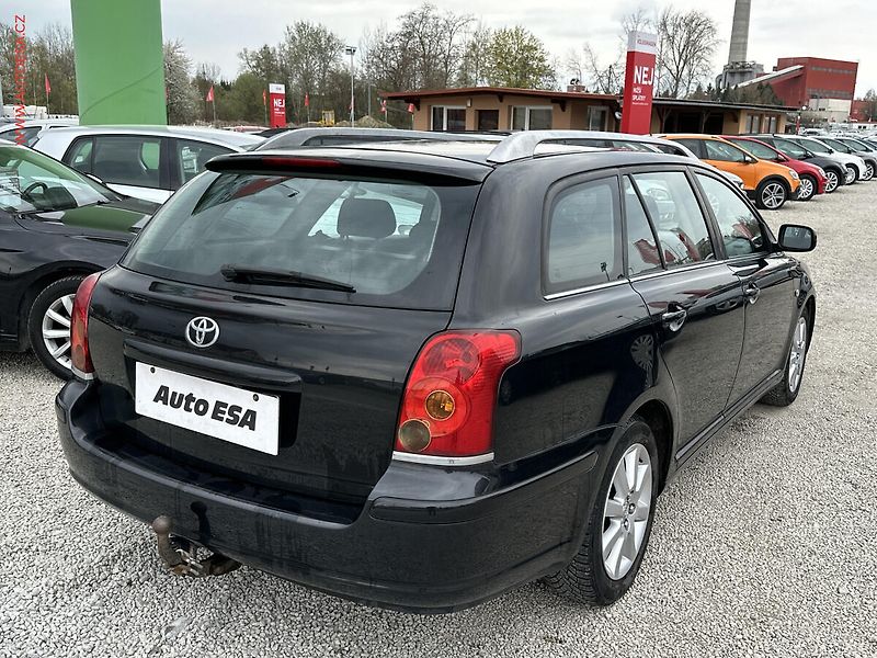 Toyota Avensis (2003) 1.8i, AC, TZ - fotka 4 z 17