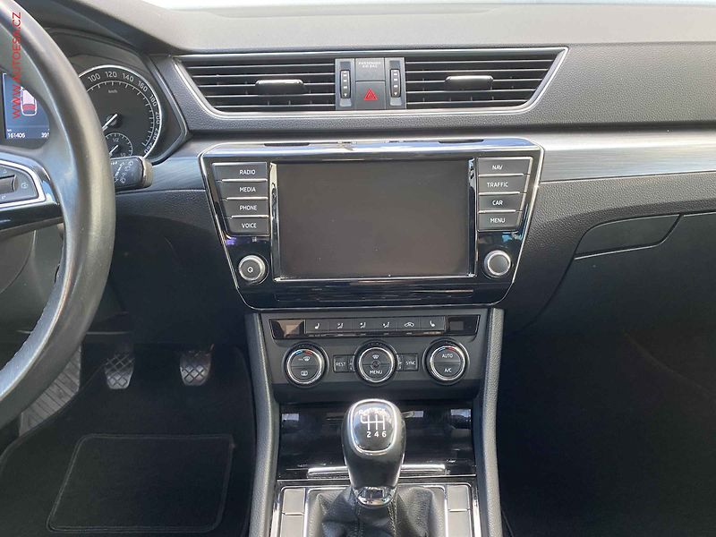 Škoda Superb (2017) 2.0 TDi, Style, STK6/28 - fotka 12 z 18