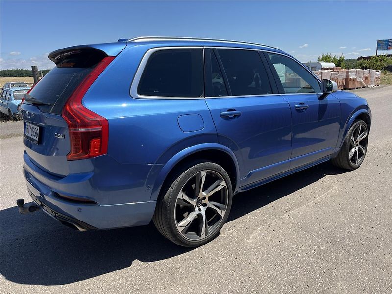Volvo XC90 2,0 D5 R-DESIGN AWD SERVIS DPH - fotka 5 z 54