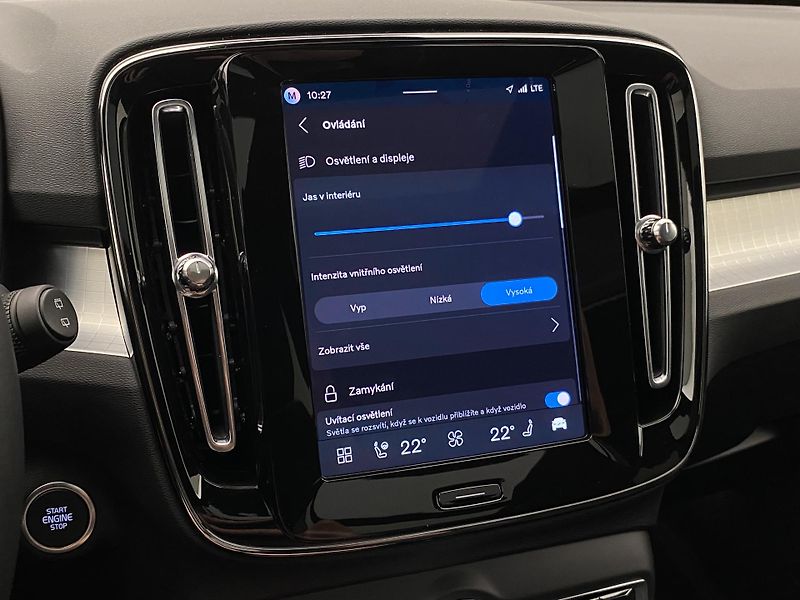 Volvo XC40 (2026) B3 AUT DARK ULTRA  - fotka 48 z 64