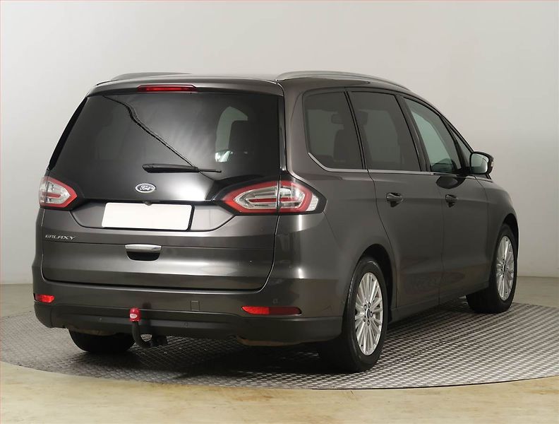 Ford Galaxy (2016) 2.0 TDCi, 4X4, 7 míst - fotka 5 z 30