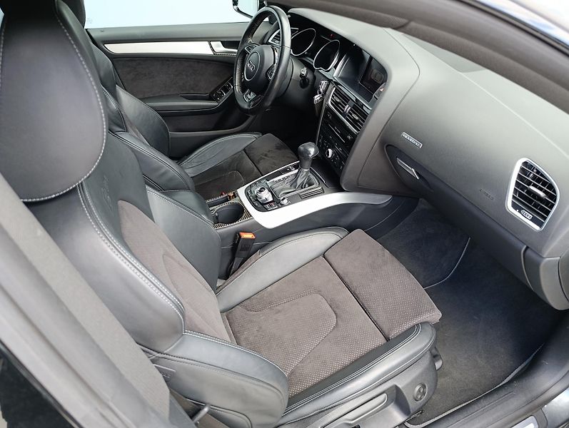 Audi A5 2.0TDI QUATTRO S-LINE ČR  - fotka 21 z 38