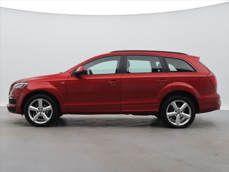 Audi Q7 3,0 TDI 150kW S-line CZ DPH - fotka 4 z 34