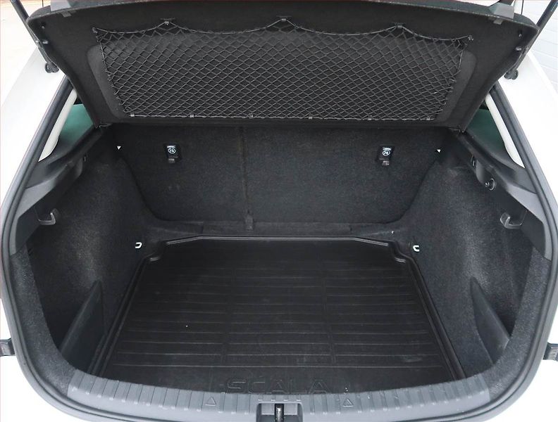Škoda Scala (2019) Style 1.6 TDI, Serv.kniha - fotka 13 z 23