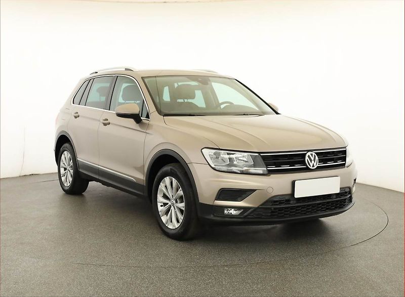 Volkswagen Tiguan (2019) Comfortline 2.0 TSI - fotografie inzerátu