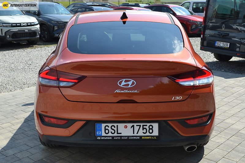 Hyundai i30 FB FL 1,0T- GDI FAMILY NAVI - fotka 4 z 42