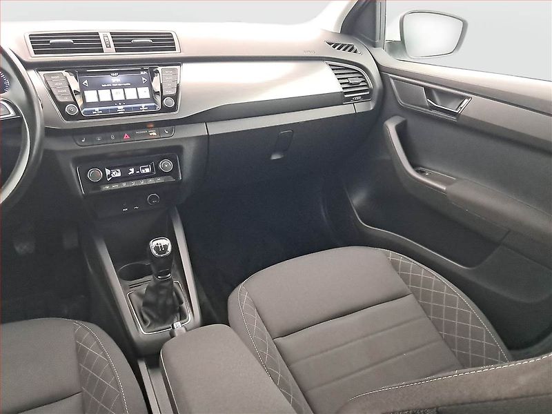 Škoda Fabia (2018) 1.0 TSI, Tempomat - fotka 7 z 17