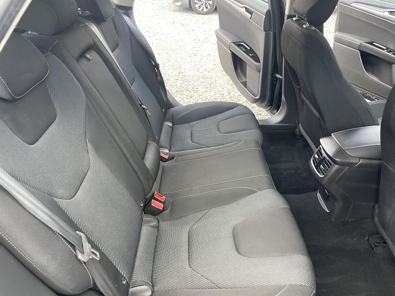 Ford Mondeo 2.0TDCi 150PS MANUAL COMBI STK - fotka 122 z 154